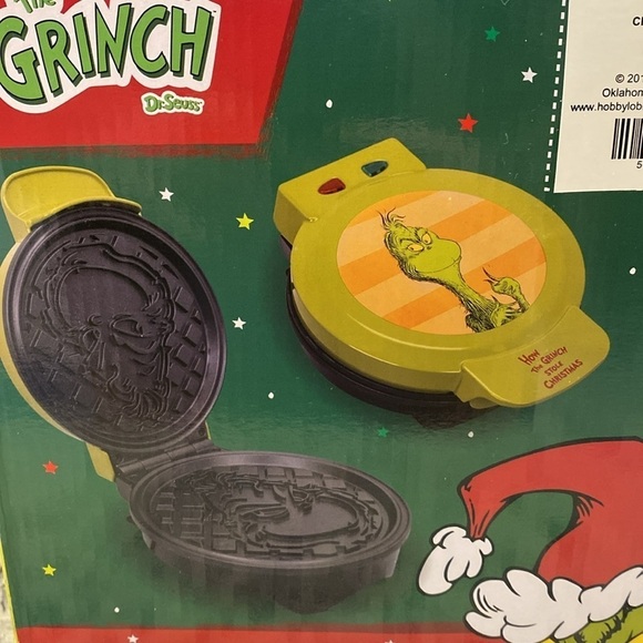 New The Grinch Waffle Maker in the box - Picture 2 of 7